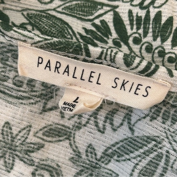 EUC Parallel Skies Smocked Waist V-Neck Blouse - Picture 6 of 12